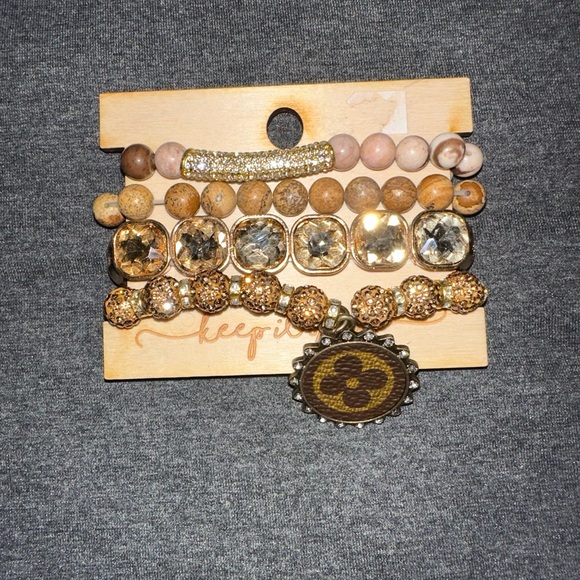 Beautiful stretchy bracelets with Louis Vuitton Charm - Picture 1 of 2